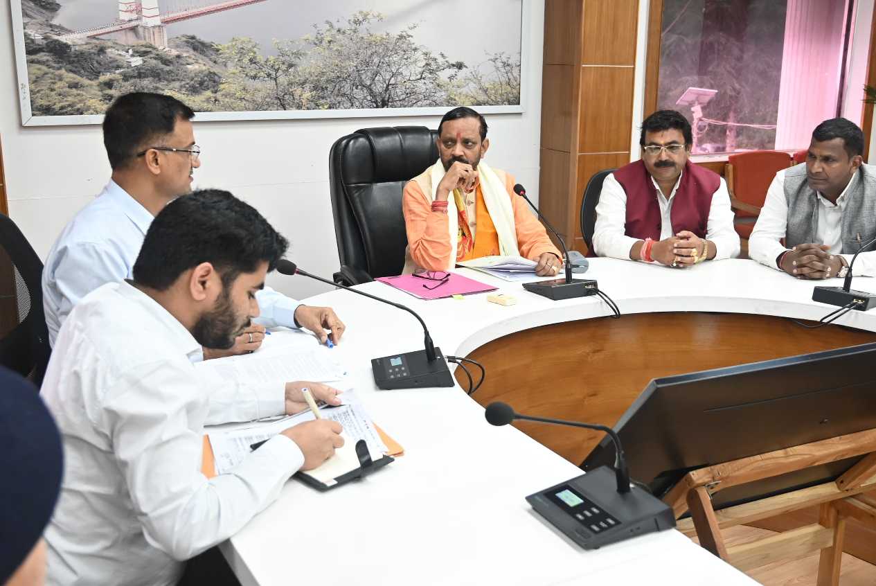 निर्देश- सफाई कर्मचारी को प्रदान की जाएं सभी मूलभूत सुविधाएं